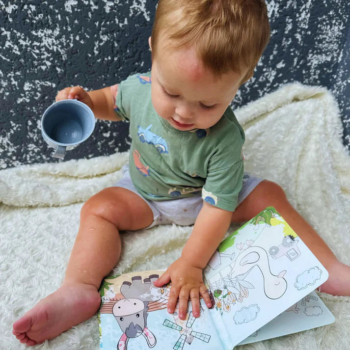 Wassermalbuch – Folge den Linien! Malen Sie mit Wasser durch Regenbögen und die Natur, wiederverwendbar (8 Seiten, 6–24 Monate)