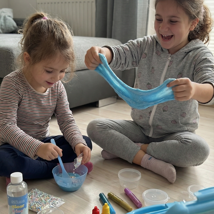 Wassermalbuch – Folge den Linien! Malen Sie mit Wasser durch Regenbögen und die Natur, wiederverwendbar (8 Seiten, 6–24 Monate)