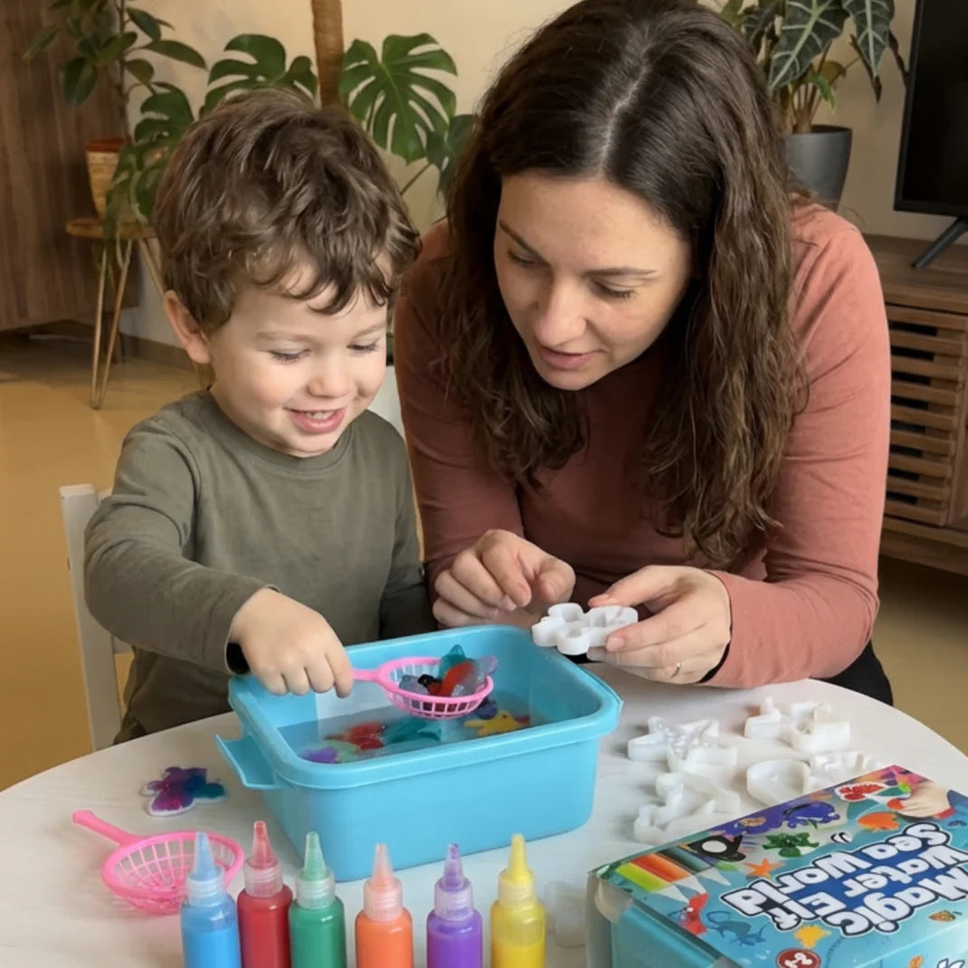 Magic Water Squishies kit – gels, molds, net and storage box