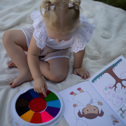 Color palette with 12 different colors, for finger painting (1+ year)