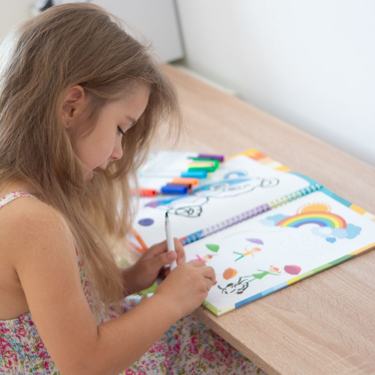 Curious Child Colors | Write-and-Wipe Notebook for Learning to Write (64 pages, 2+ years)