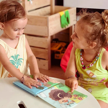 Wassermalbuch – Folge den Linien! Malen Sie mit Wasser durch Regenbögen und die Natur, wiederverwendbar (8 Seiten, 6–24 Monate)