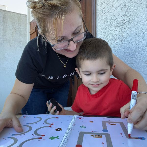 Curious Child: Montessori uzdevumu burtnīca līniju, ciparu un rakstu izsekošanai (no 3 gadiem)