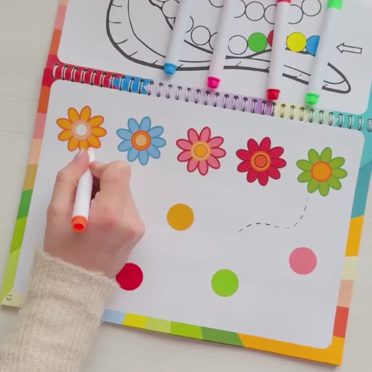 Curious Child Colors | Write-and-Wipe Notebook for Learning to Write (64 pages, 2+ years)